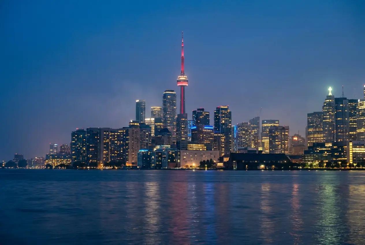 Toronto skyline at night